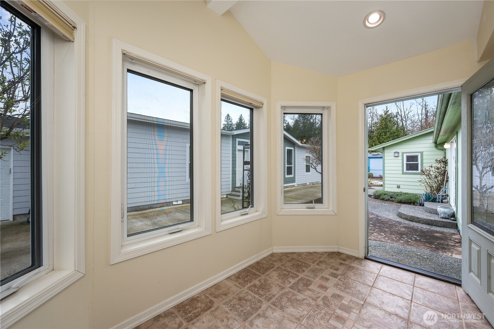 6350 Portal Way 22 Property Photo 17