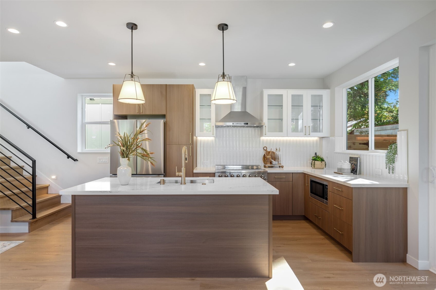 121 N 136th Street Property Photo 4