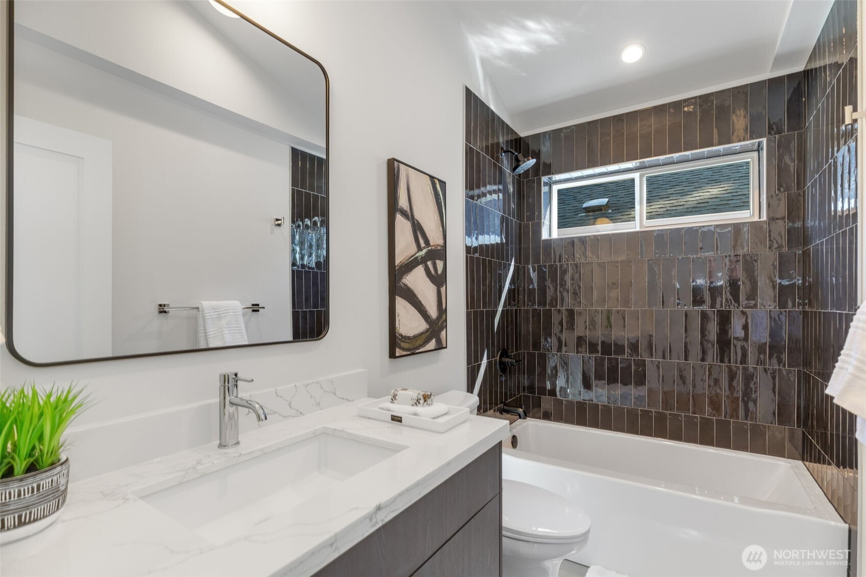 121 N 136th Street Property Photo 29