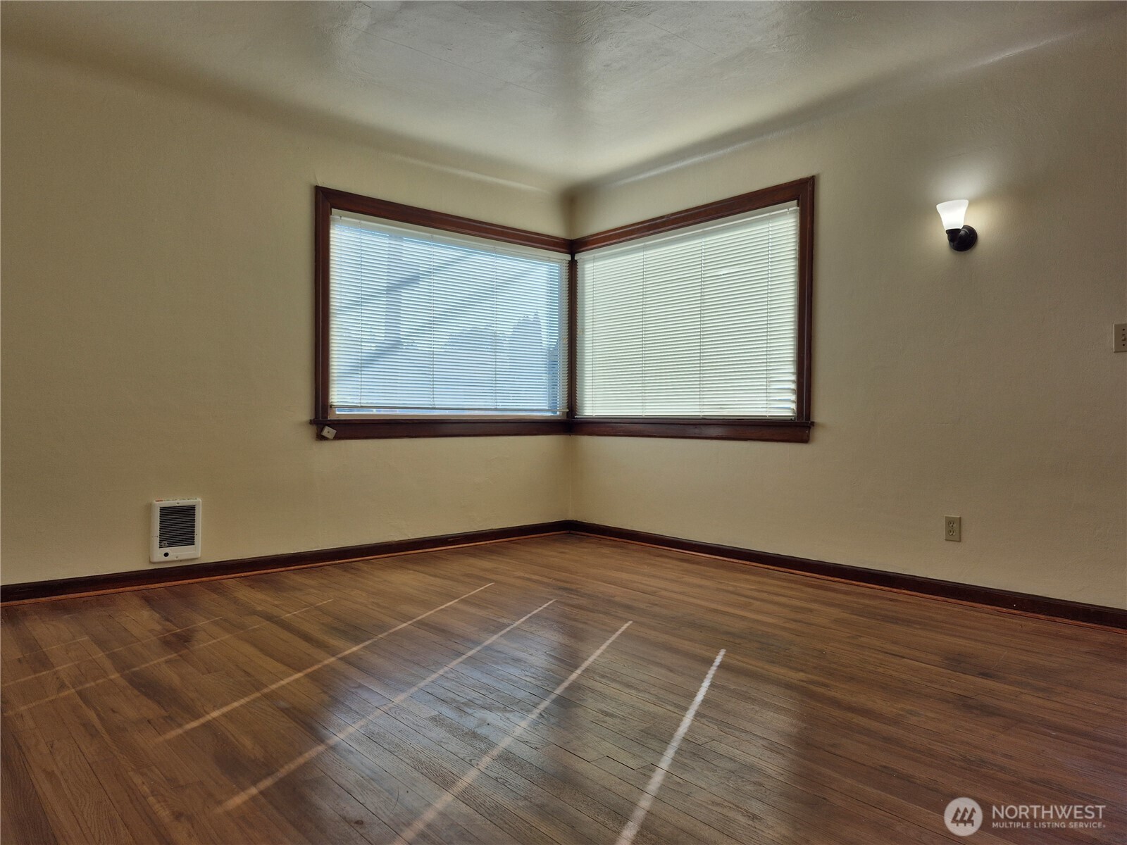 810 High Avenue Property Photo 5