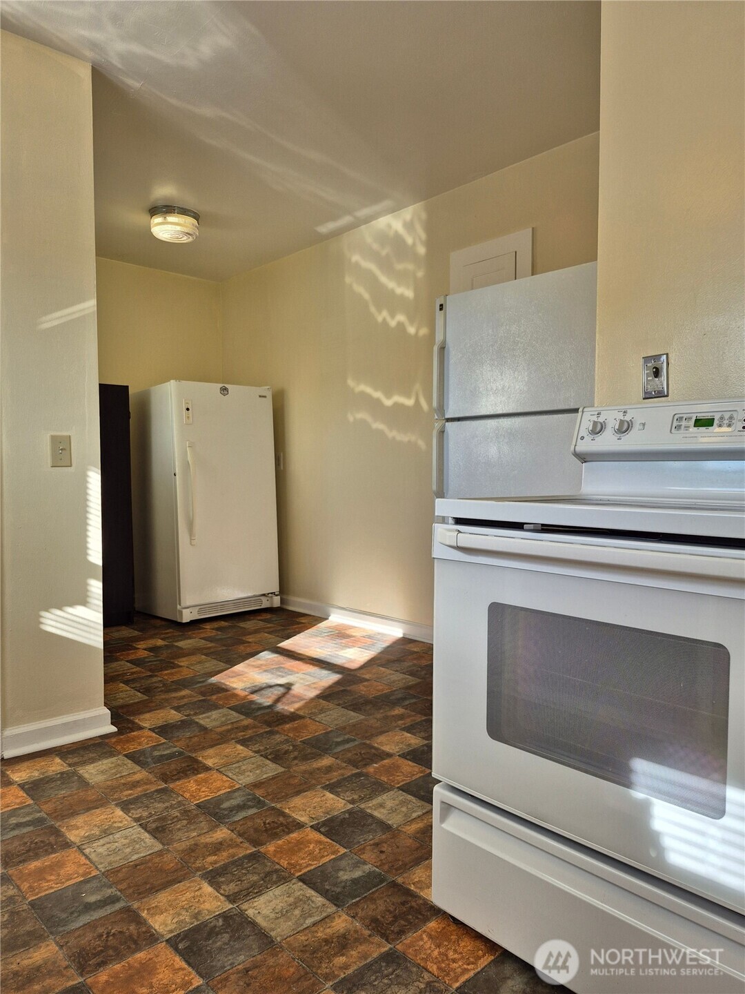 810 High Avenue Property Photo 11
