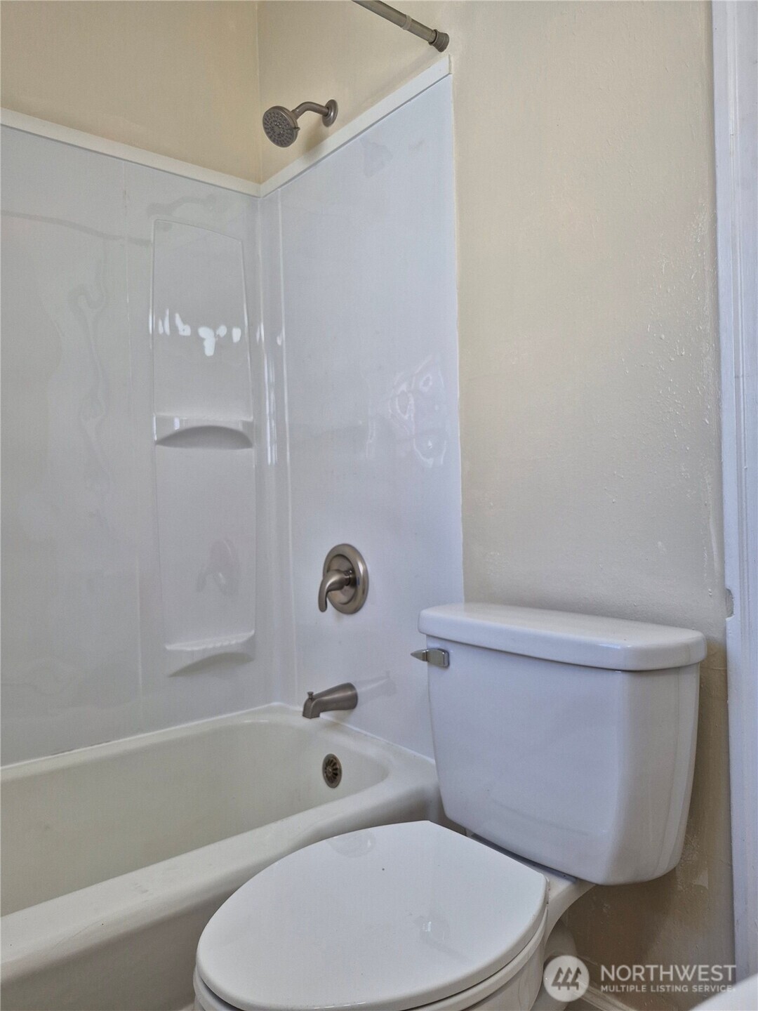 810 High Avenue Property Photo 13