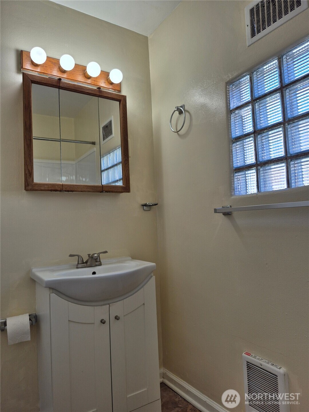 810 High Avenue Property Photo 15