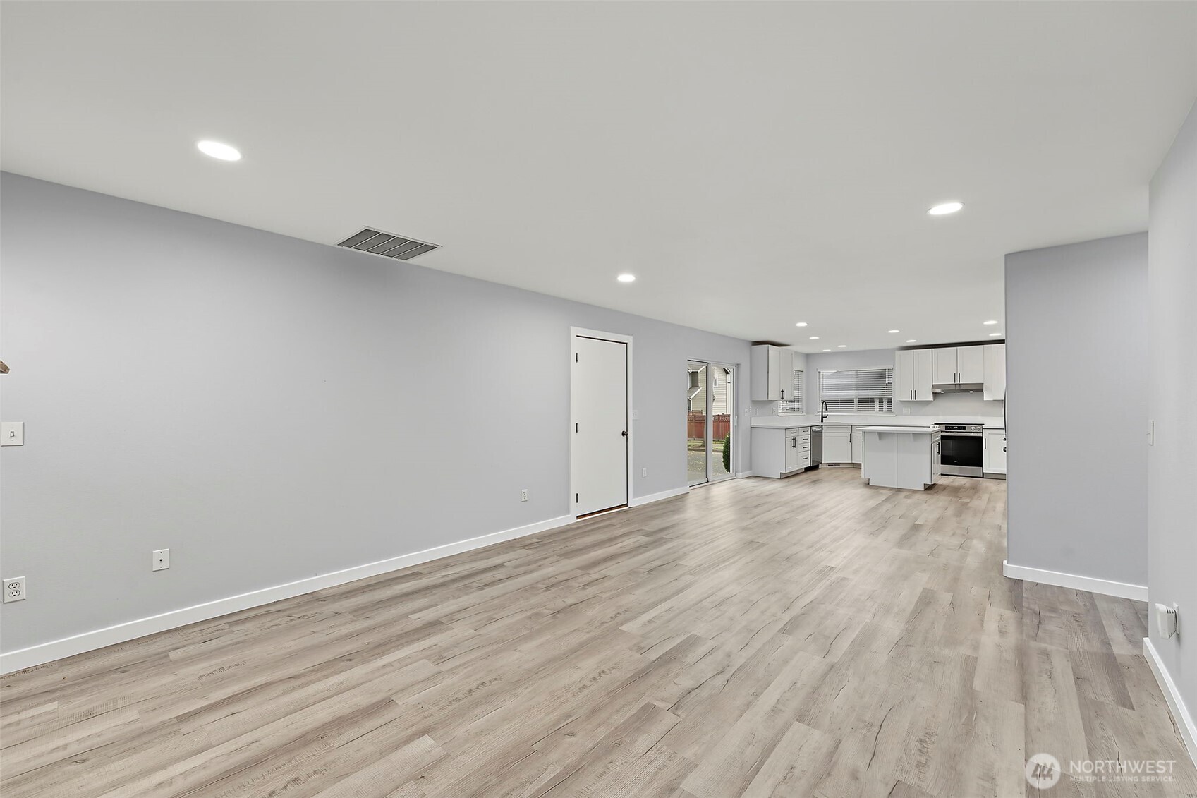 6970 Axis Street Property Photo 16