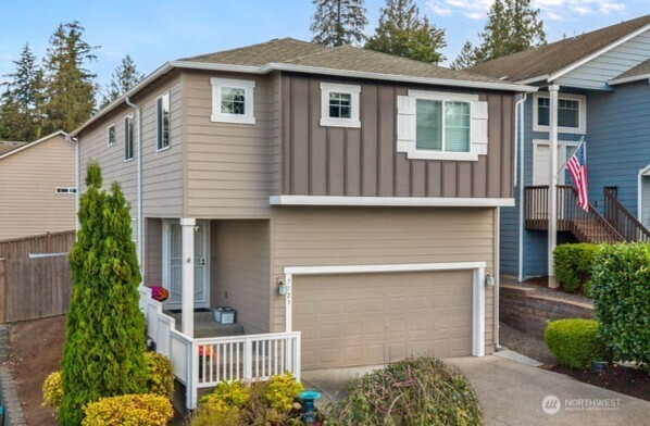 7123 18th Place Property Photo 1
