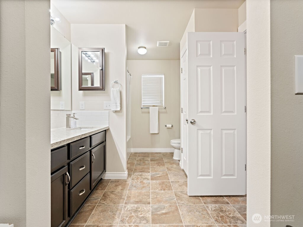 7123 18th Place Property Photo 24