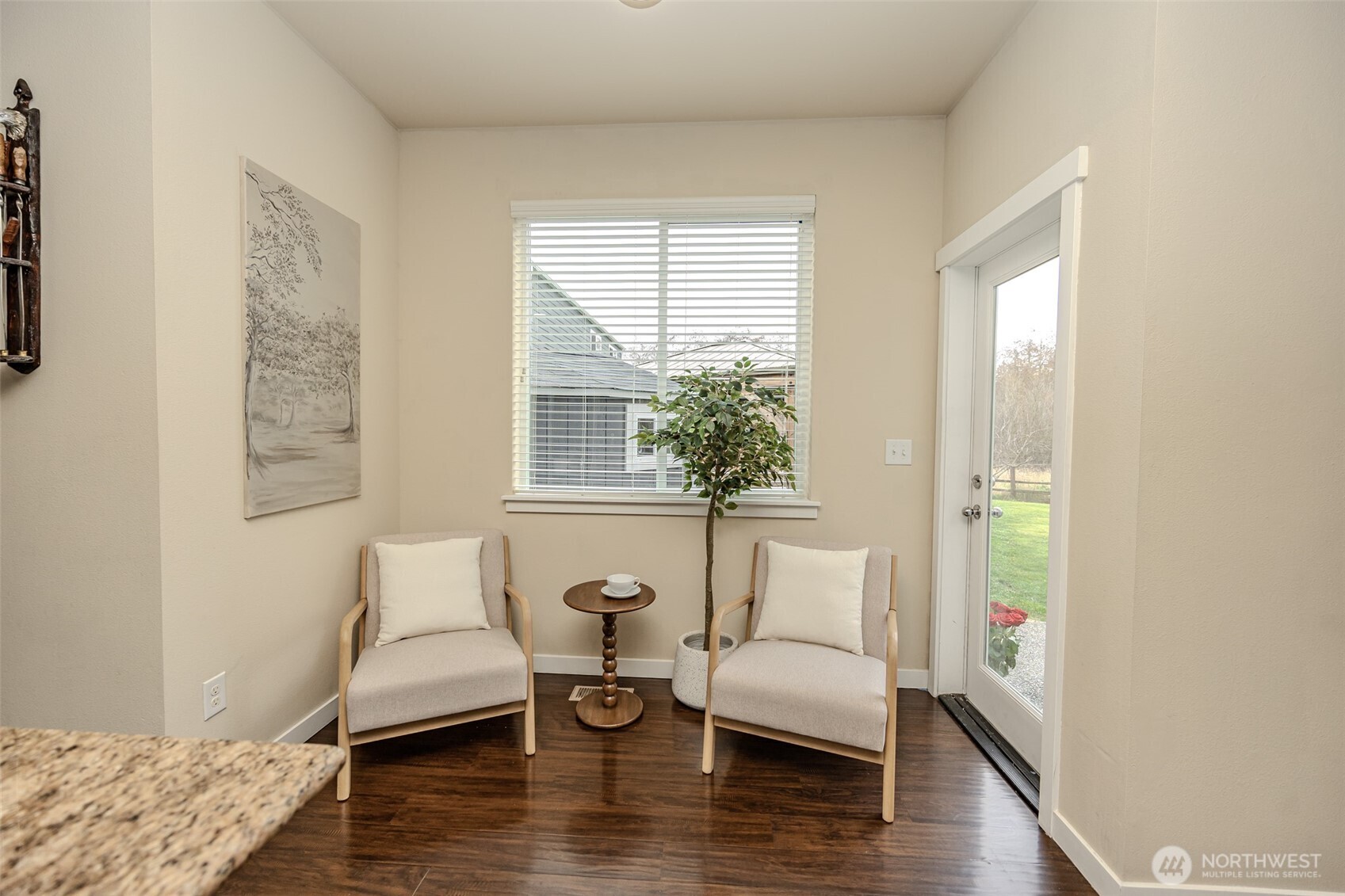 1737 Hillcrest Loop Property Photo 11