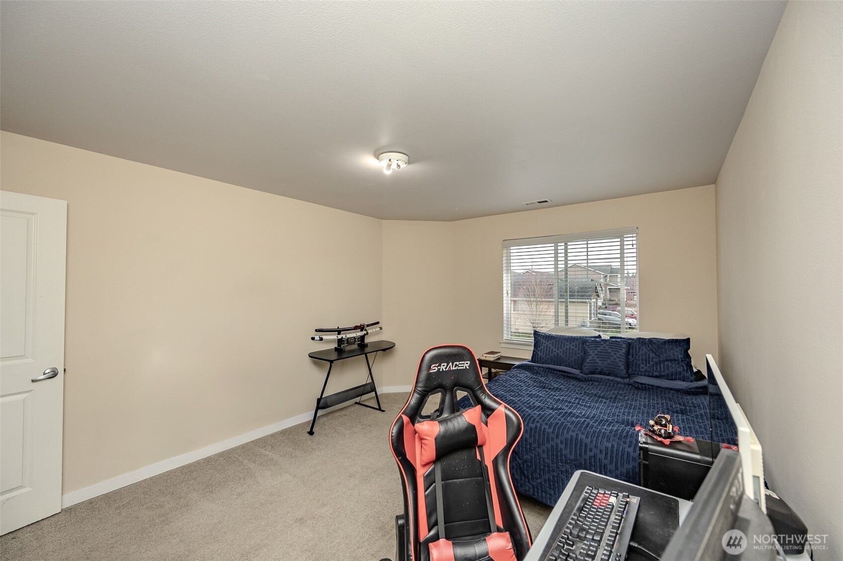 1737 Hillcrest Loop Property Photo 18