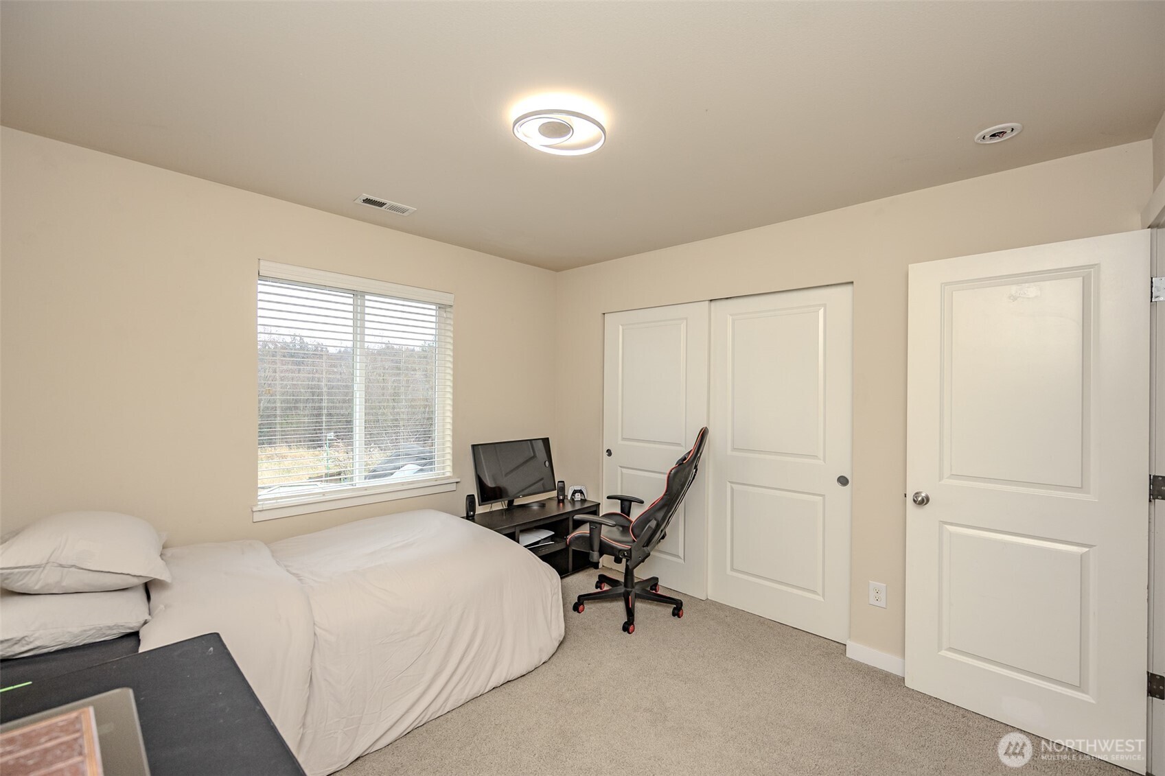 1737 Hillcrest Loop Property Photo 20