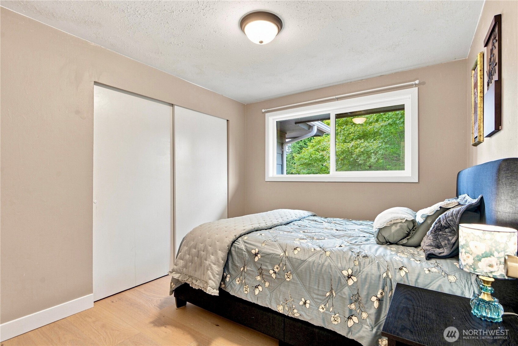 2525 Edmonds Avenue Property Photo 10