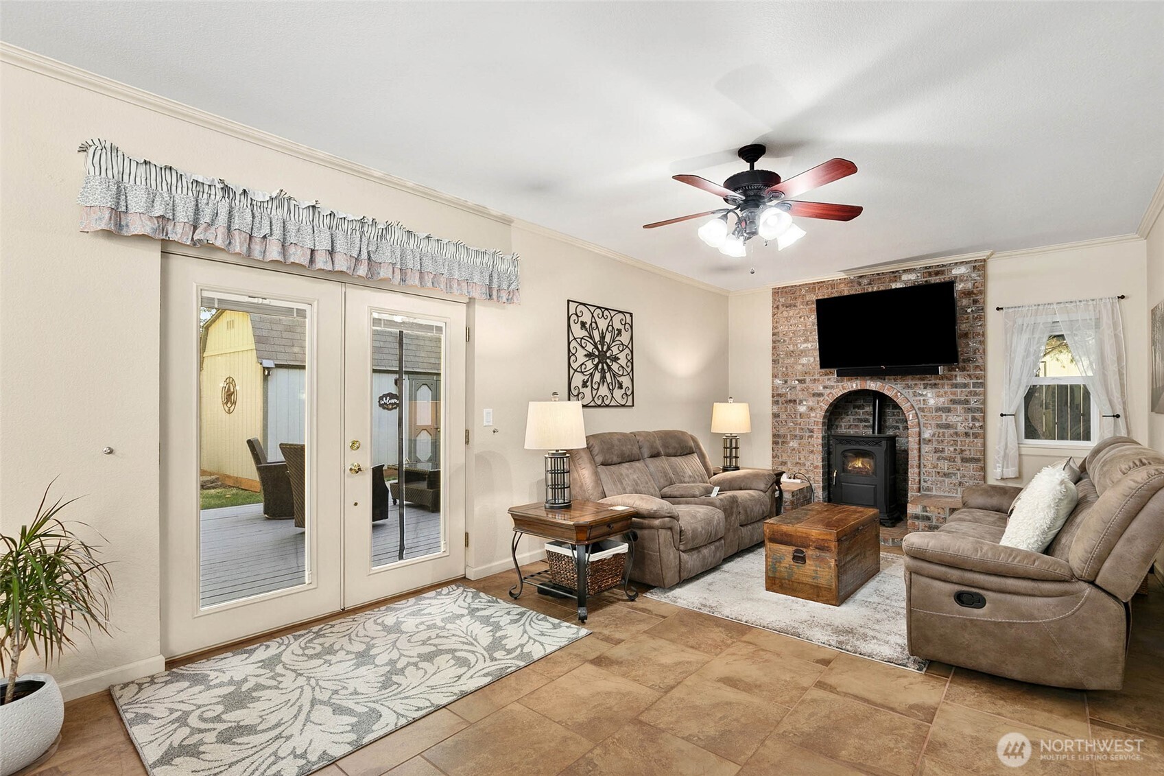 8603 158th Street Property Photo 9