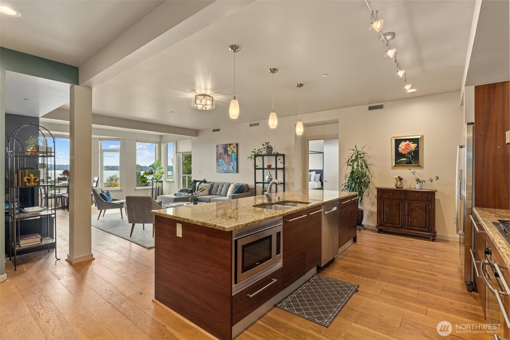 631 Market Street 401 Property Photo 6