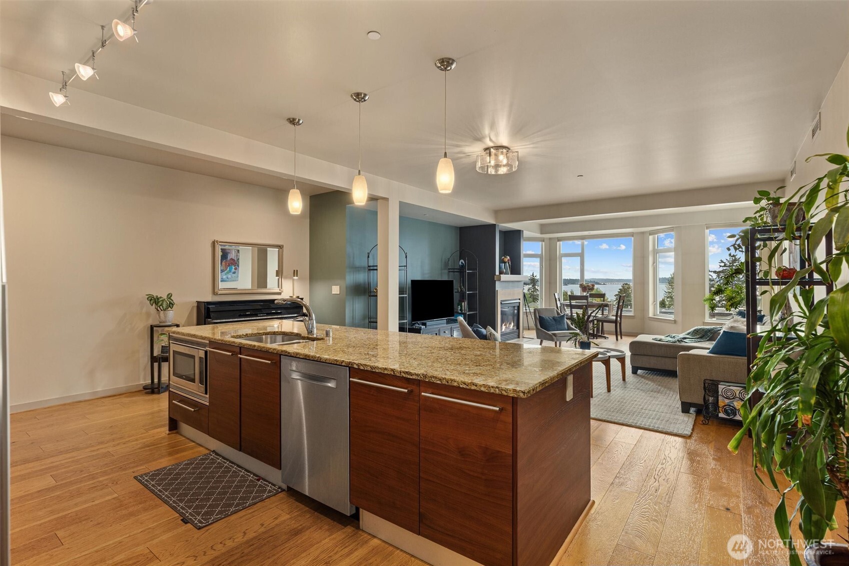 631 Market Street 401 Property Photo 8