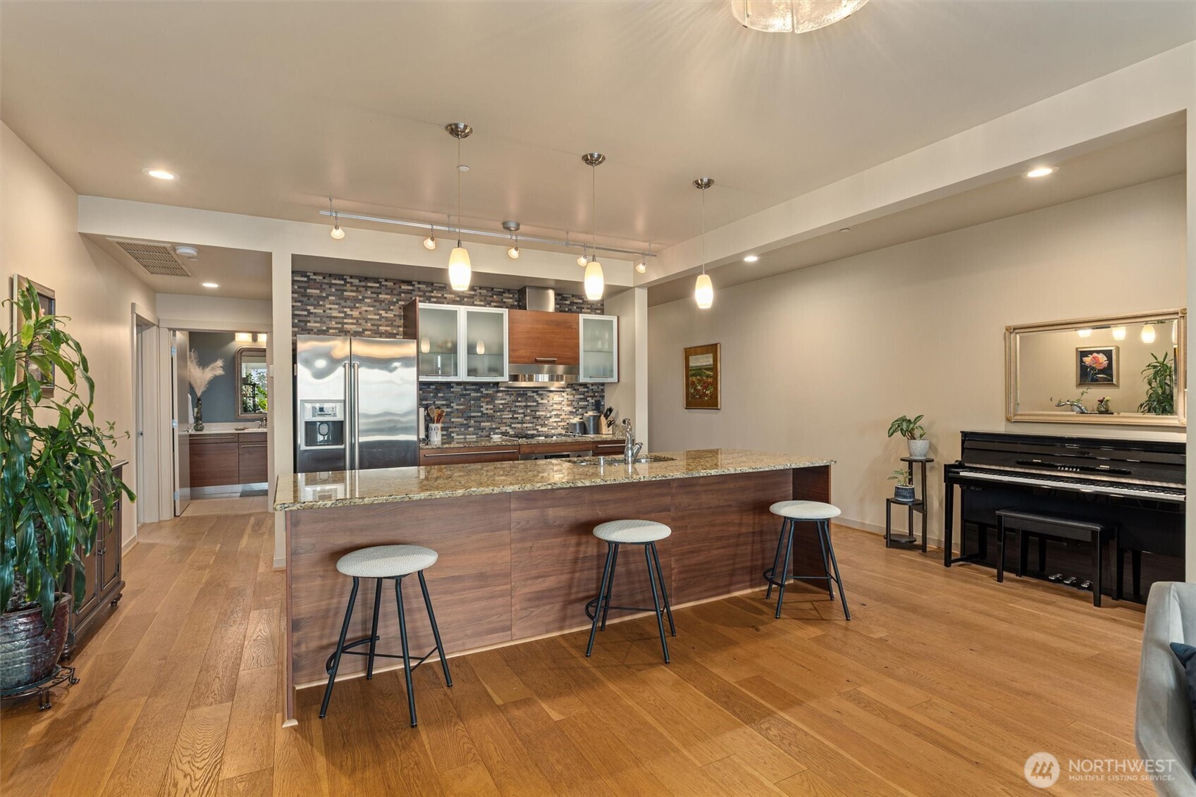 631 Market Street 401 Property Photo 11