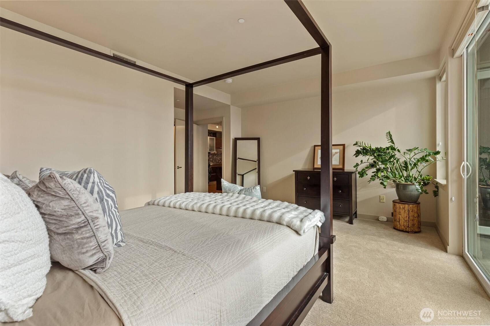 631 Market Street 401 Property Photo 23