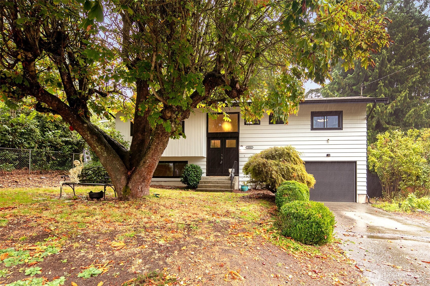 18910 71st Avenue Property Photo 1