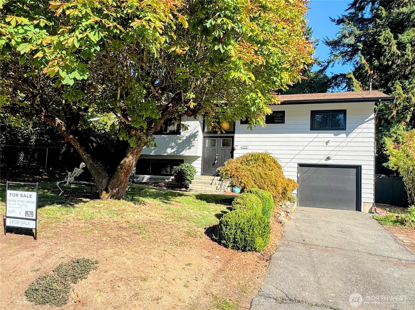 18910 71st Avenue Property Photo 1
