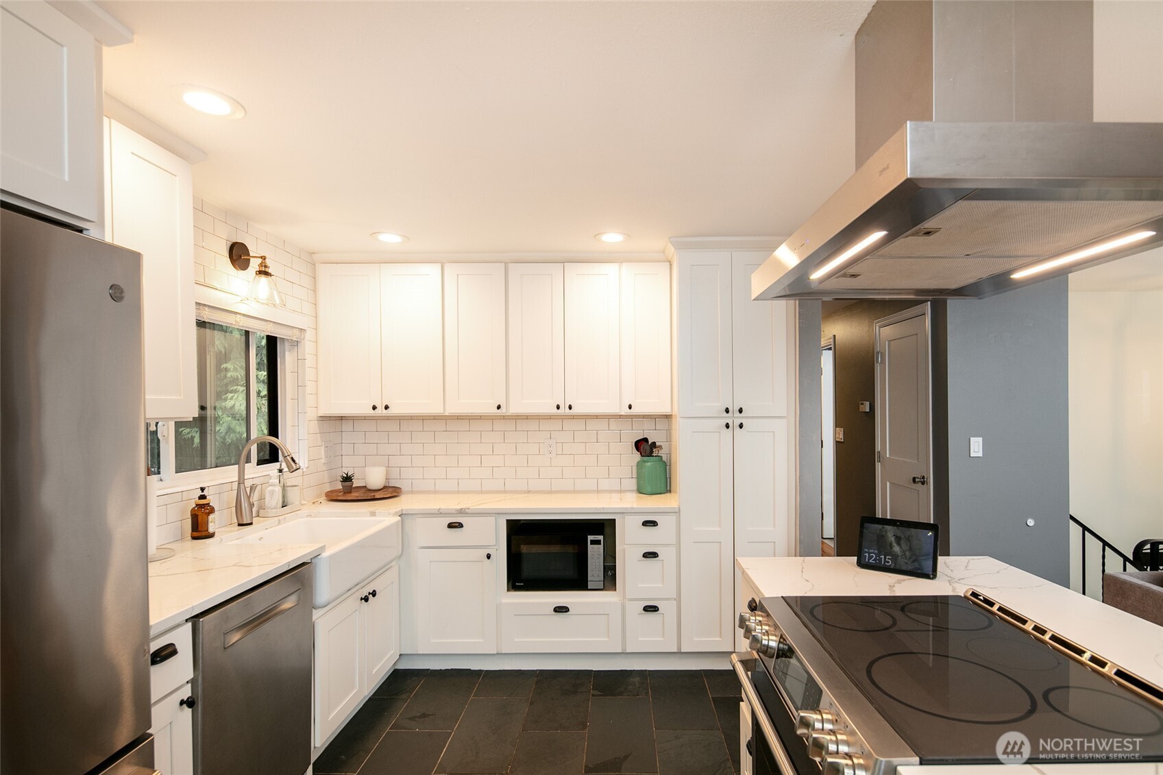 18910 71st Avenue Property Photo 3