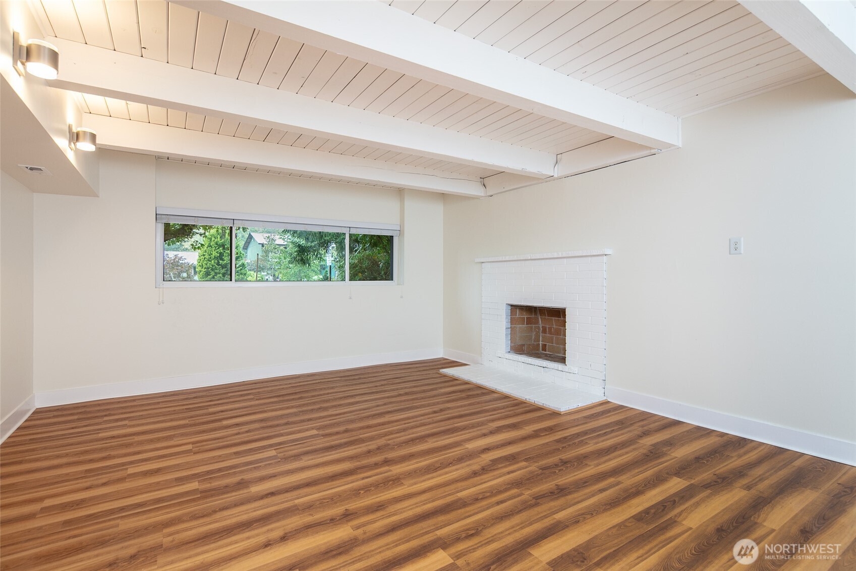18910 71st Avenue Property Photo 9