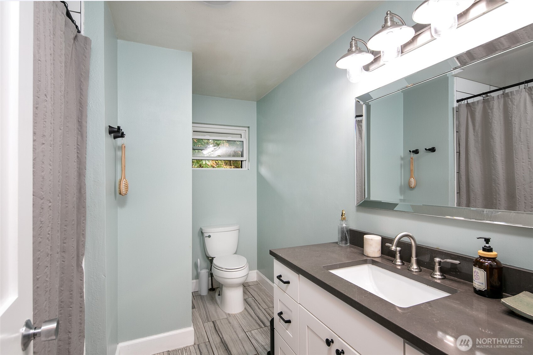 18910 71st Avenue Property Photo 13