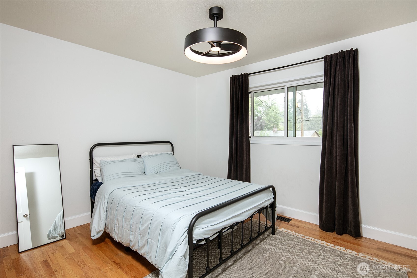 18910 71st Avenue Property Photo 15