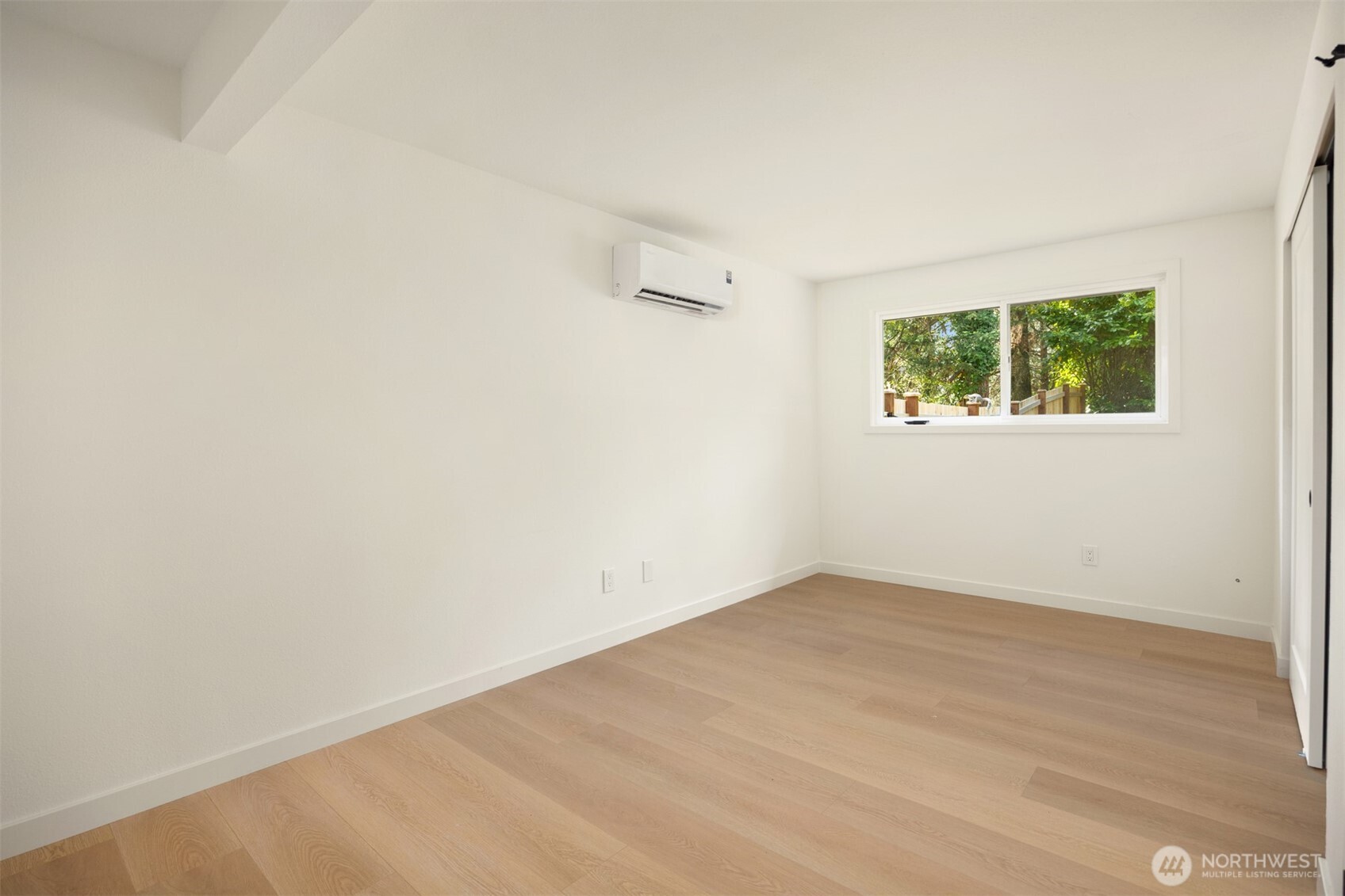 14205 77th Avenue Property Photo 7