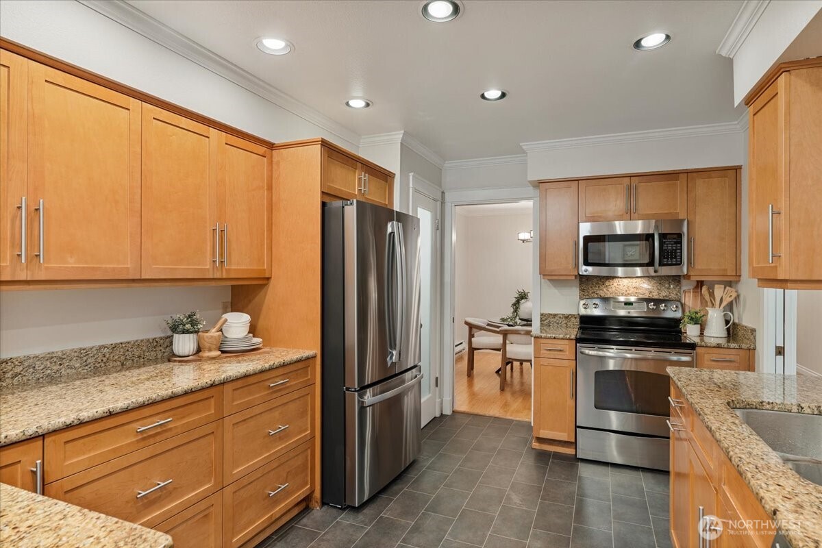 2508 175th Avenue Property Photo 7