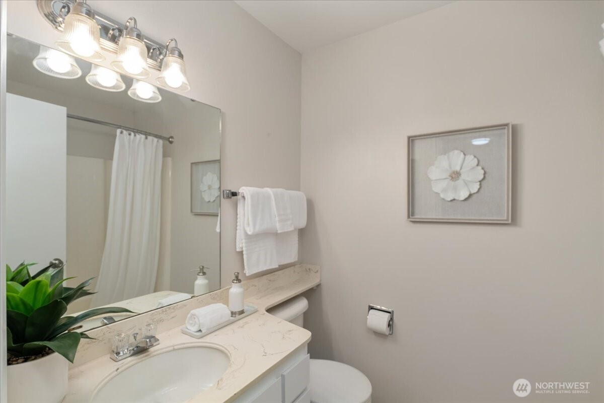 2508 175th Avenue Property Photo 23