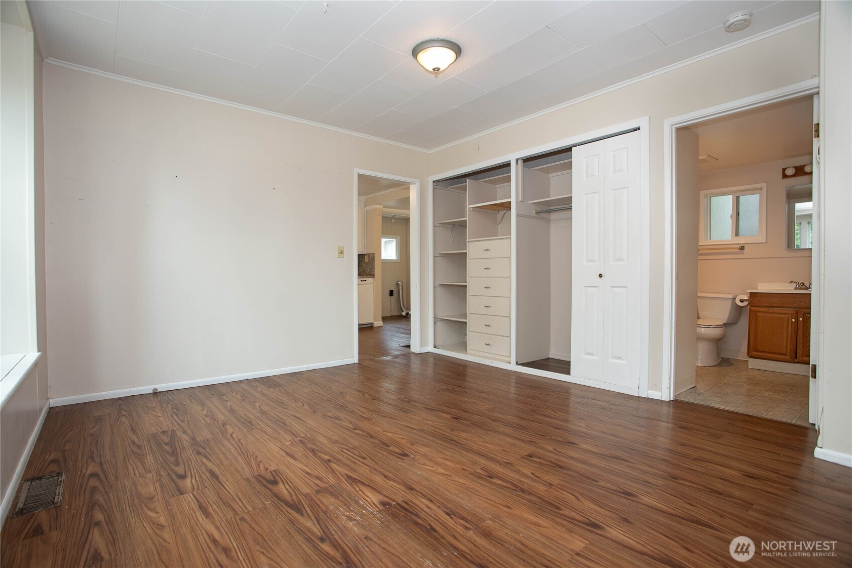 4540 Cable Street Property Photo 8