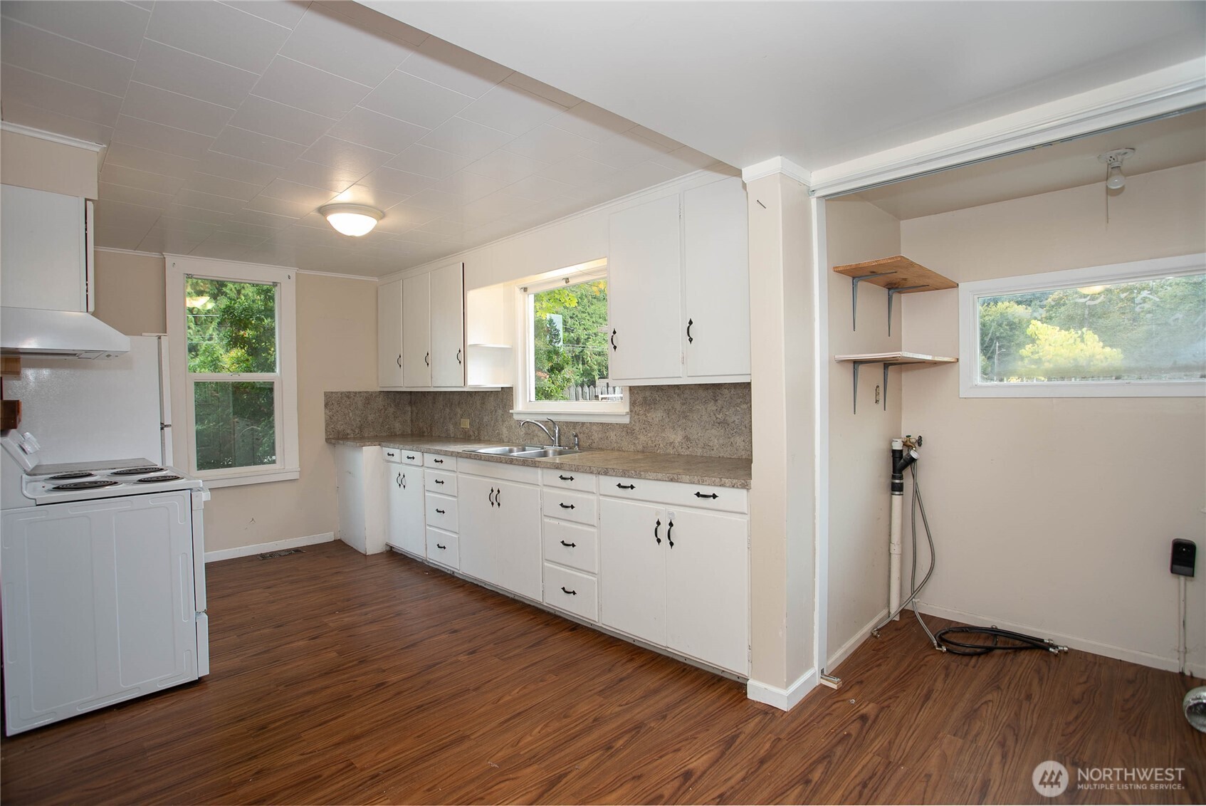 4540 Cable Street Property Photo 14
