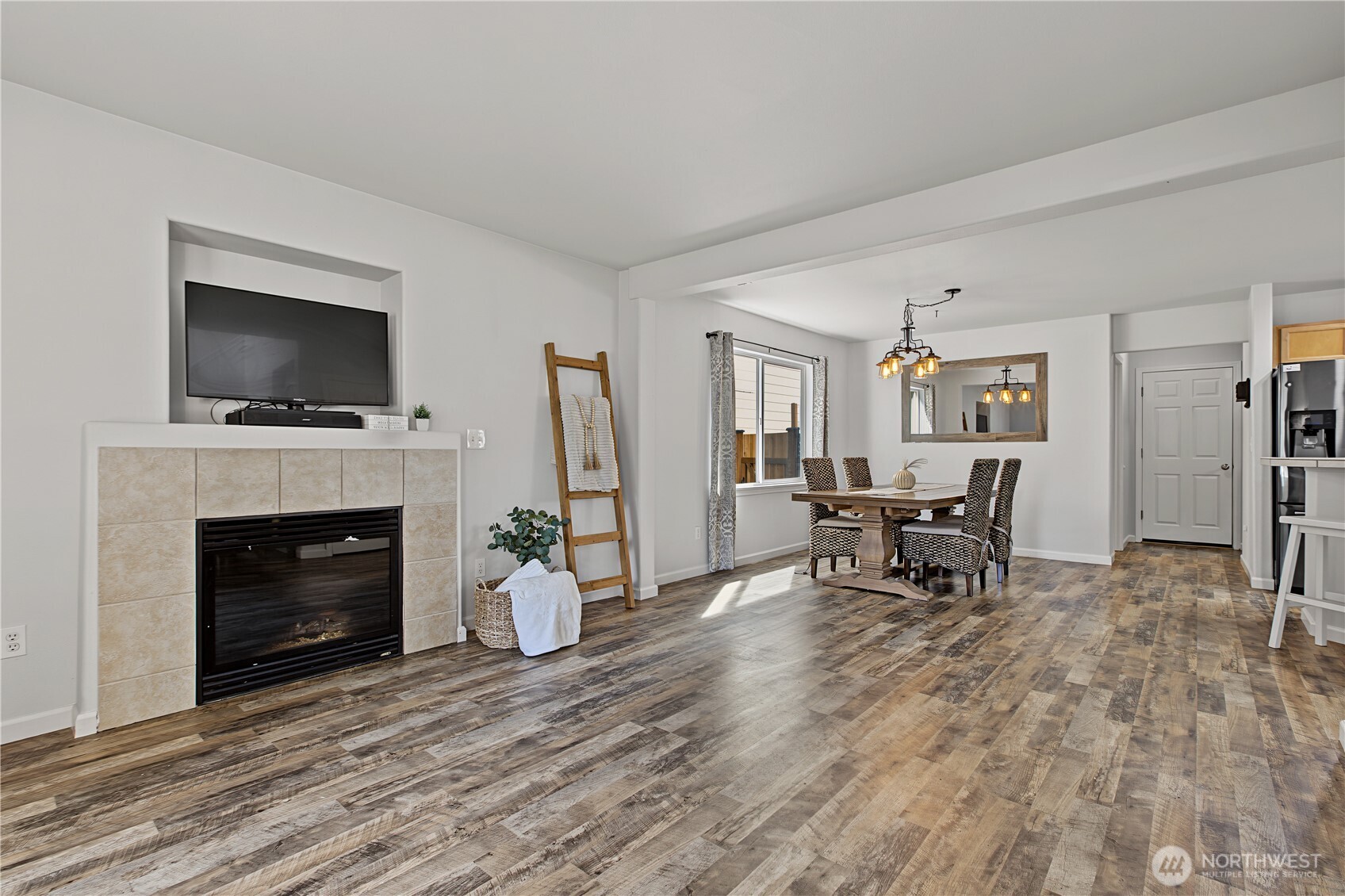 5473 Balustrade Boulevard Property Photo 6