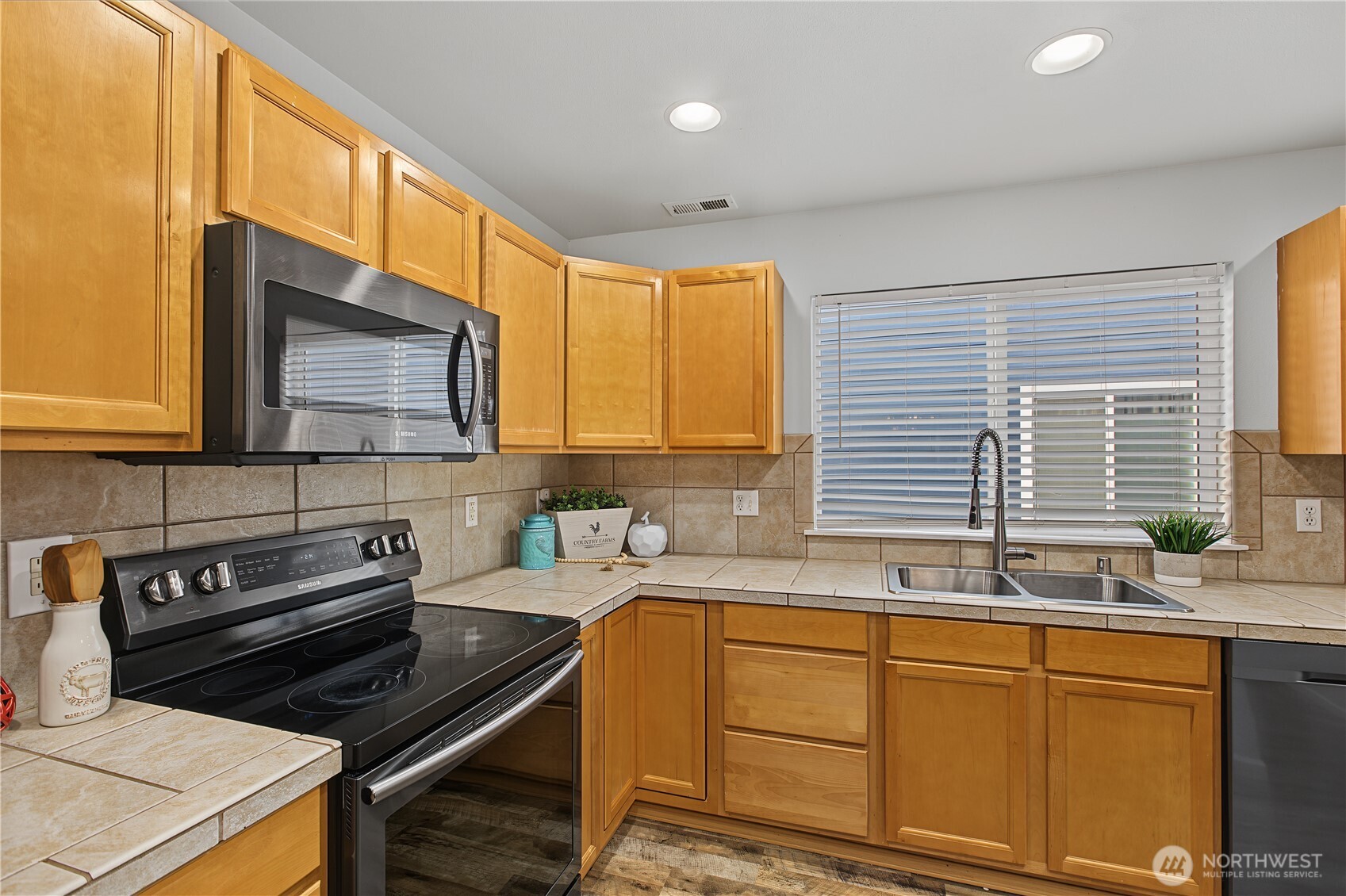 5473 Balustrade Boulevard Property Photo 14