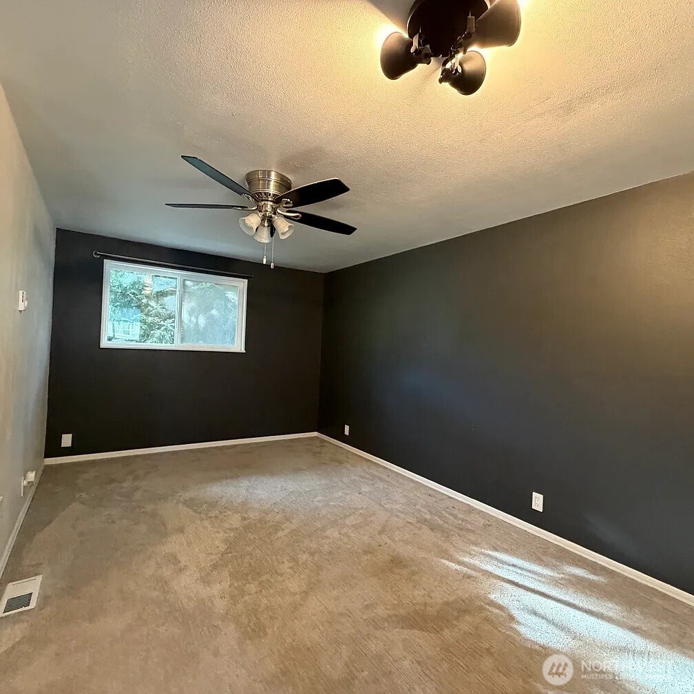 14003 125th Place Property Photo 11