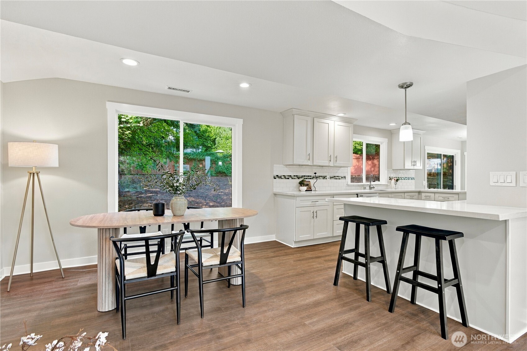 12613 93rd Place Property Photo 7
