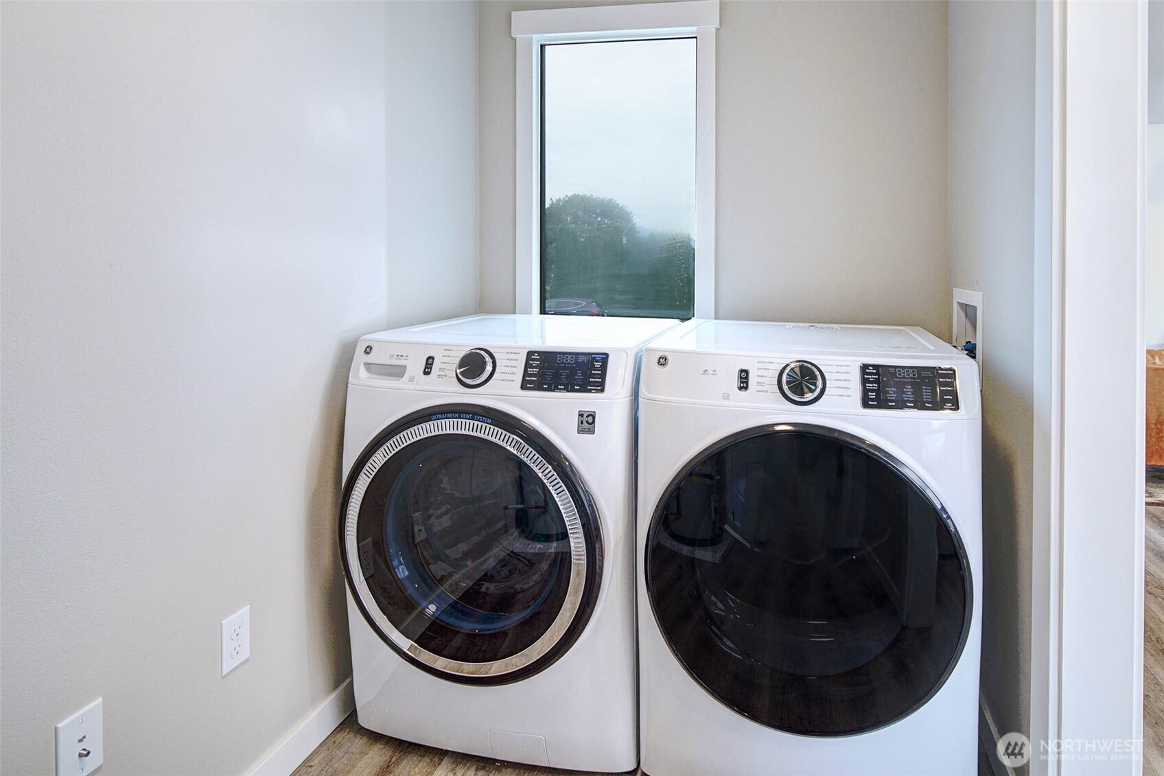 1624 Pine Street Property Photo 22