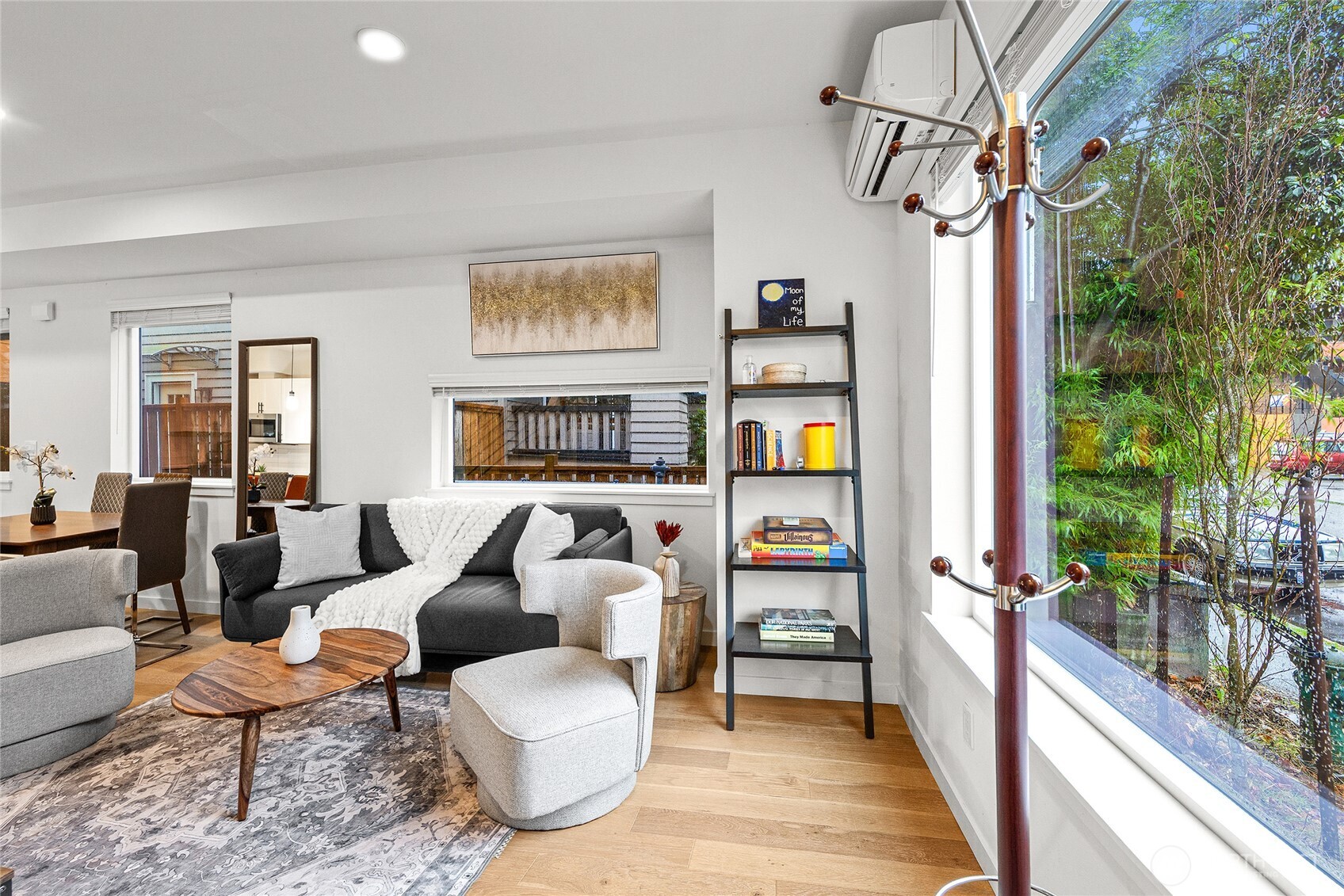 5240 Brooklyn Avenue A Property Photo 10