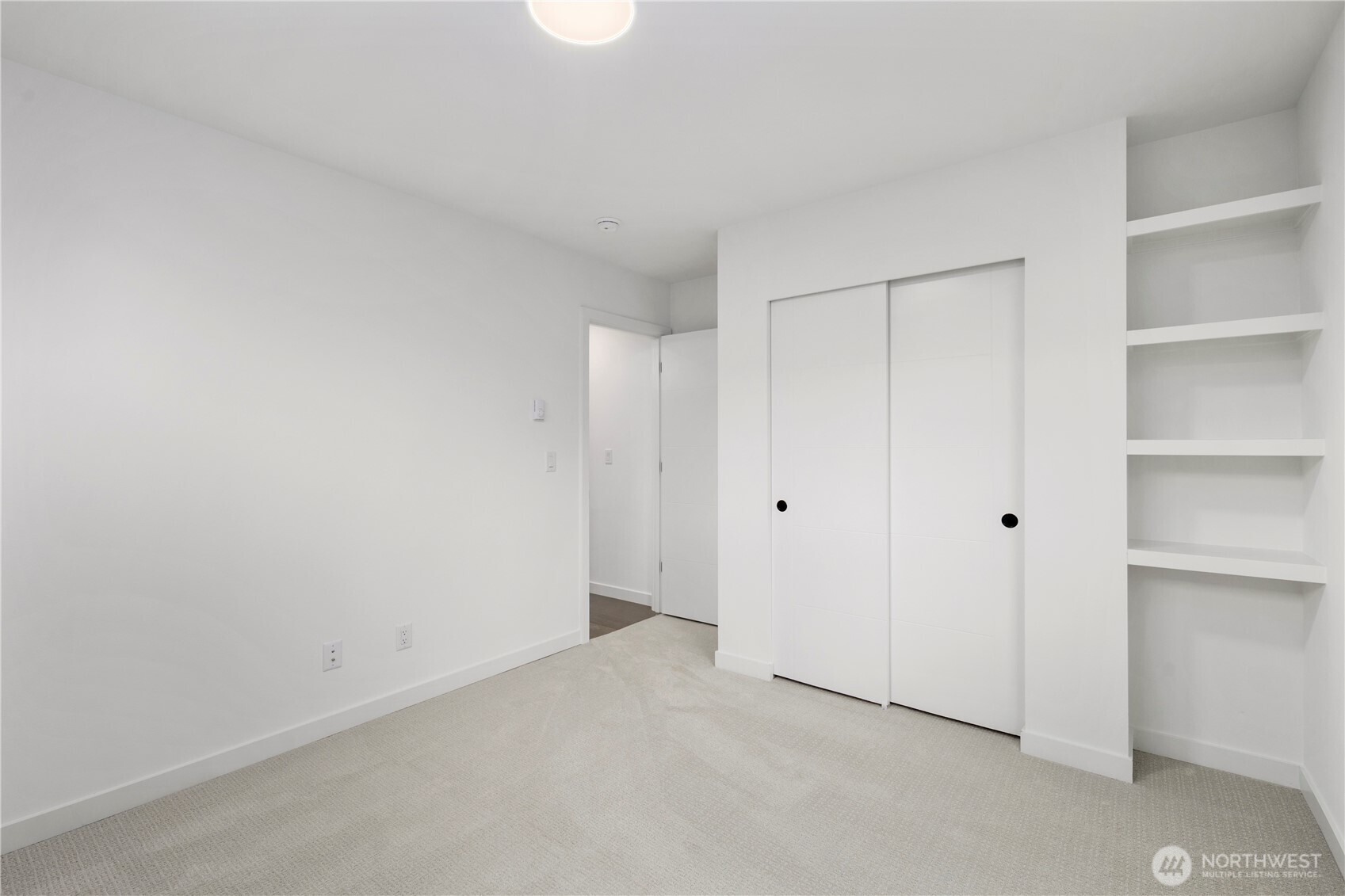 516 N 102nd Street Property Photo 4