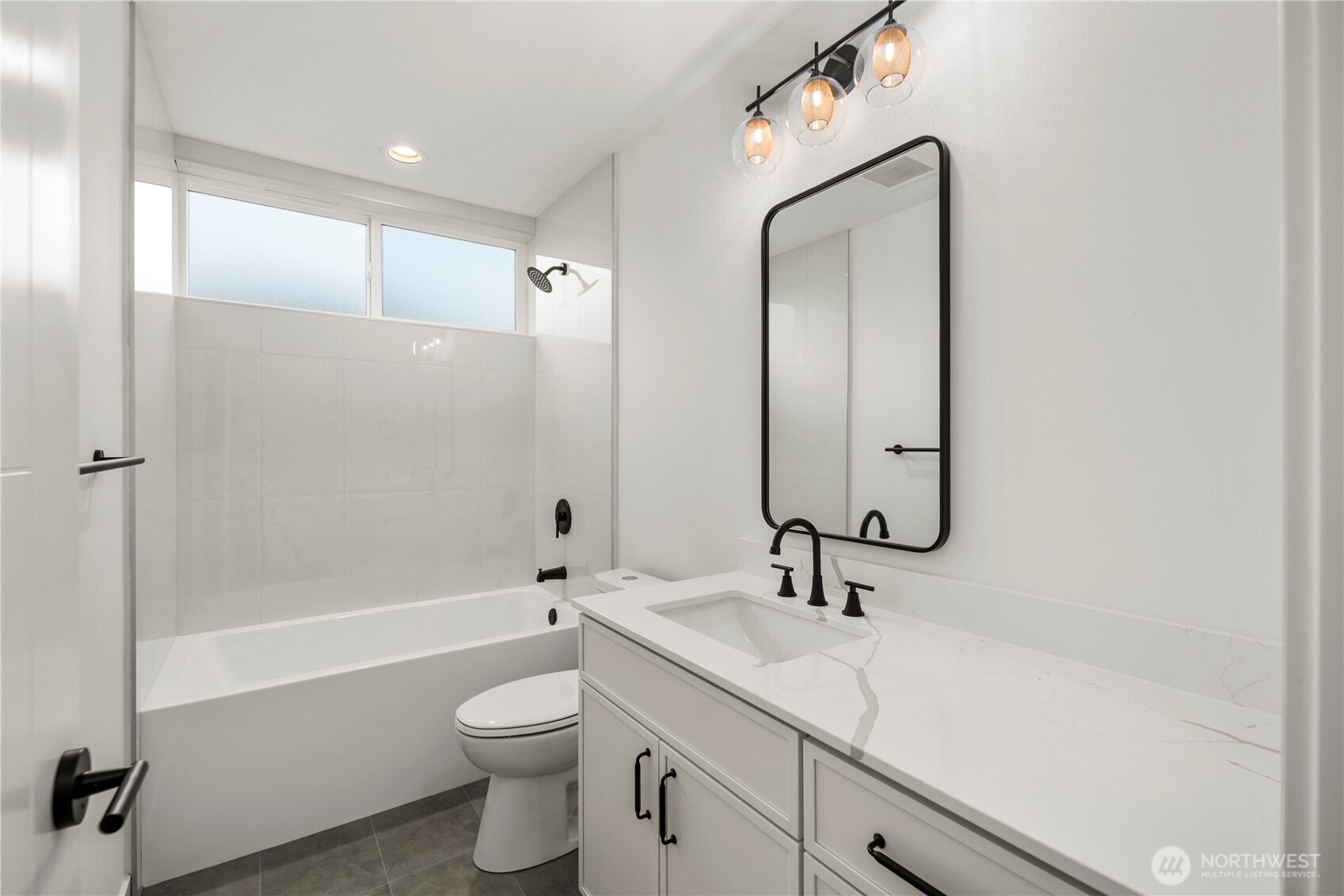 516 N 102nd Street Property Photo 10
