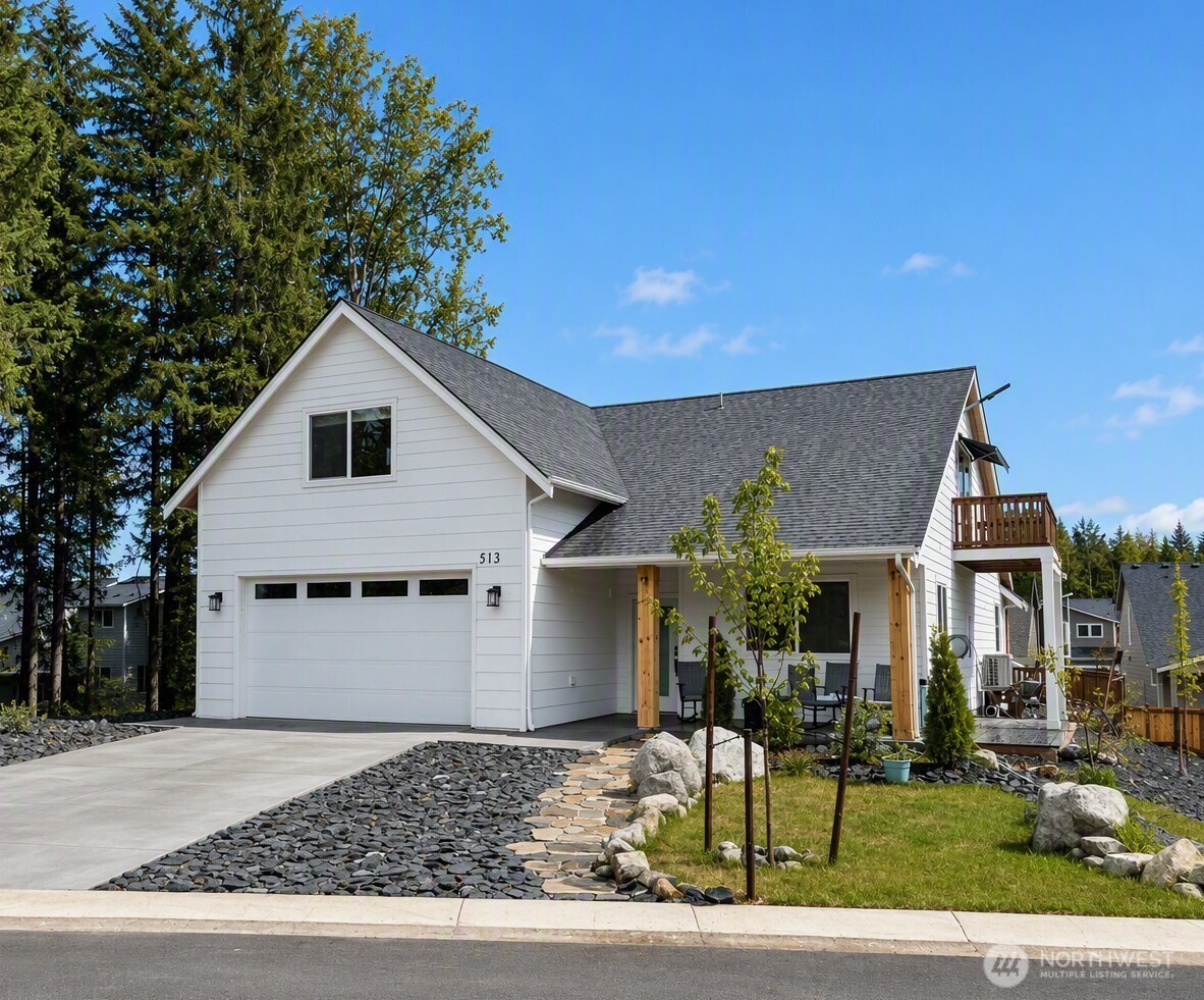 513 PAPERBARK DR Property Photo 1