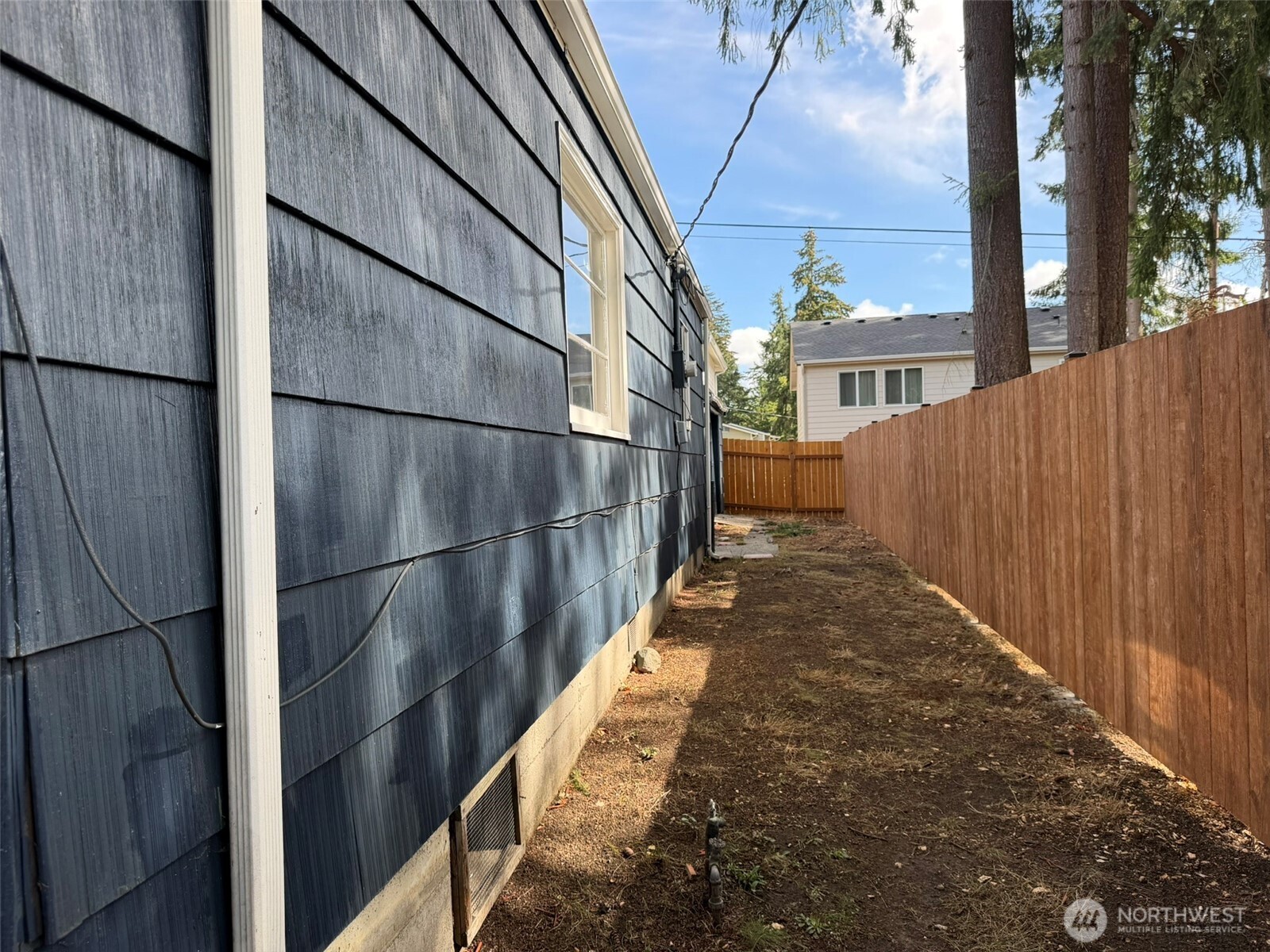 1721 S Mason Avenue Property Photo 2