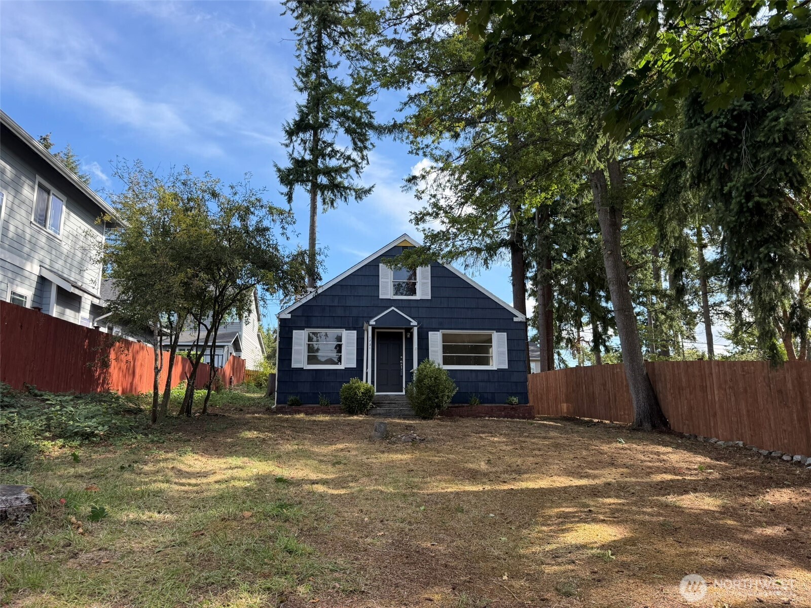 1721 S Mason Avenue Property Photo 4
