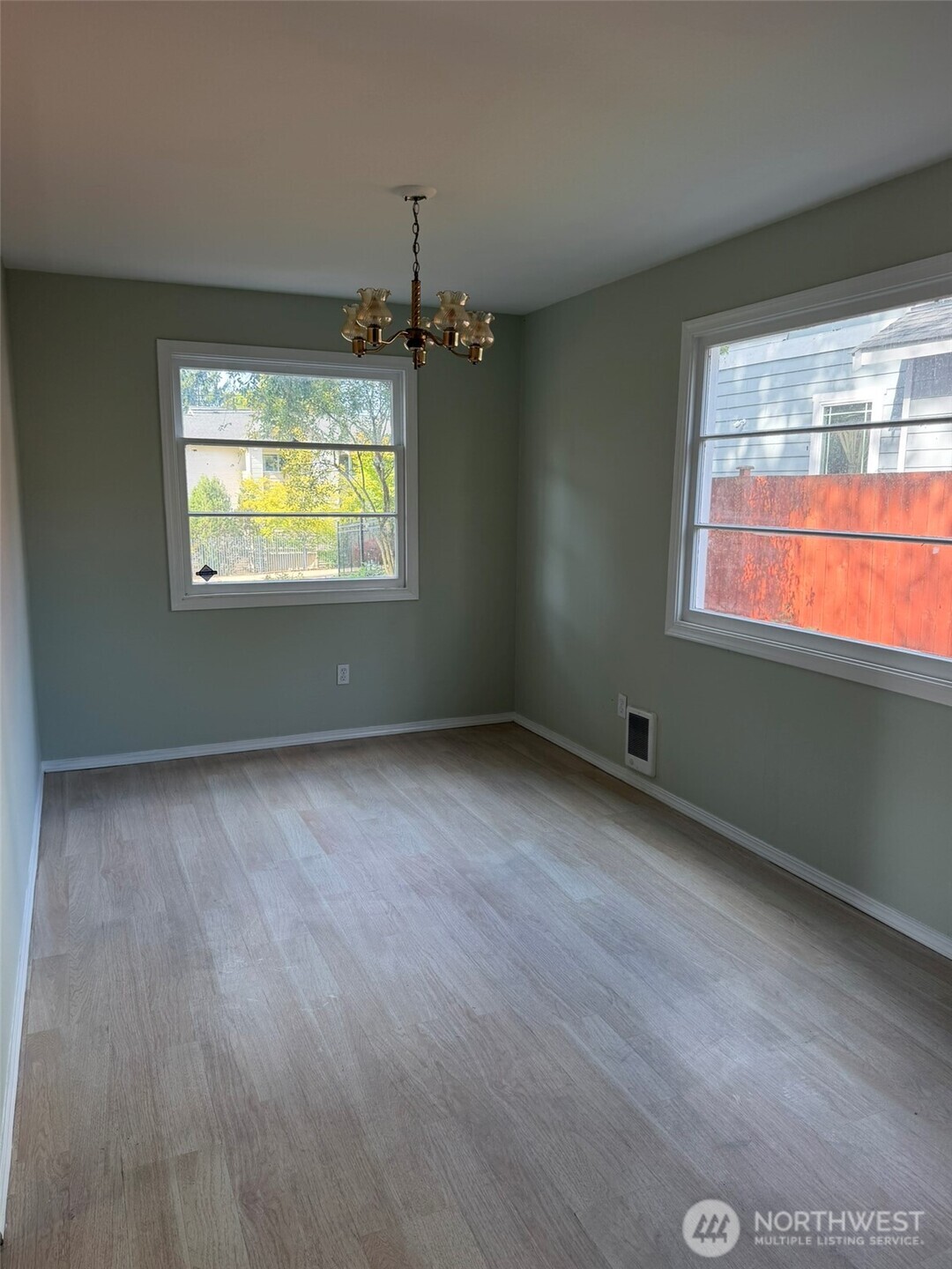 1721 S Mason Avenue Property Photo 8