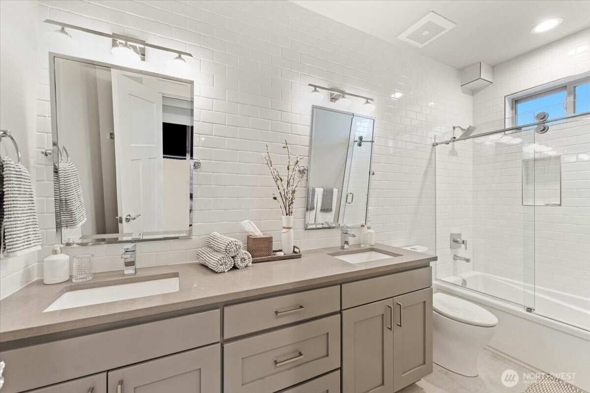 11822 Holmes Point Drive Property Photo 30