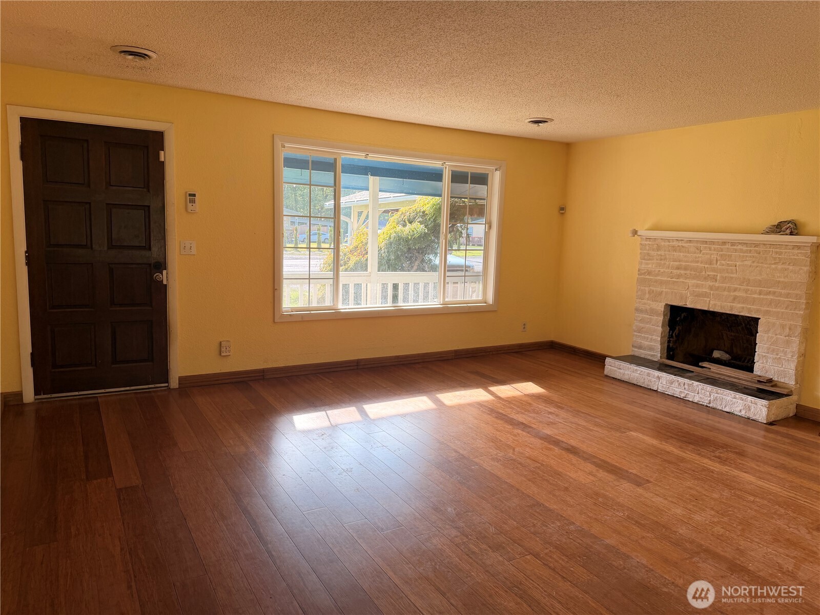 898 Main Avenue Property Photo 3