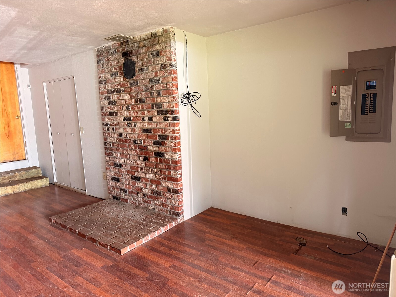 898 Main Avenue Property Photo 7