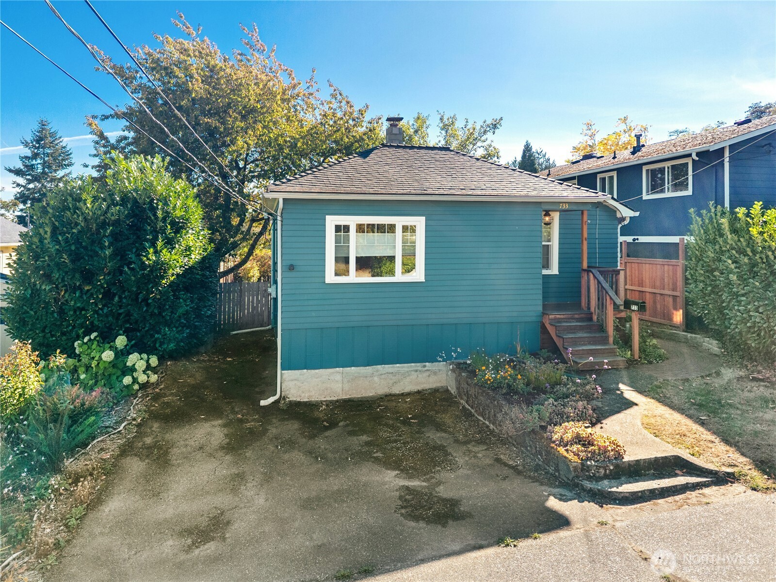 733 N 97th Street Property Photo 2
