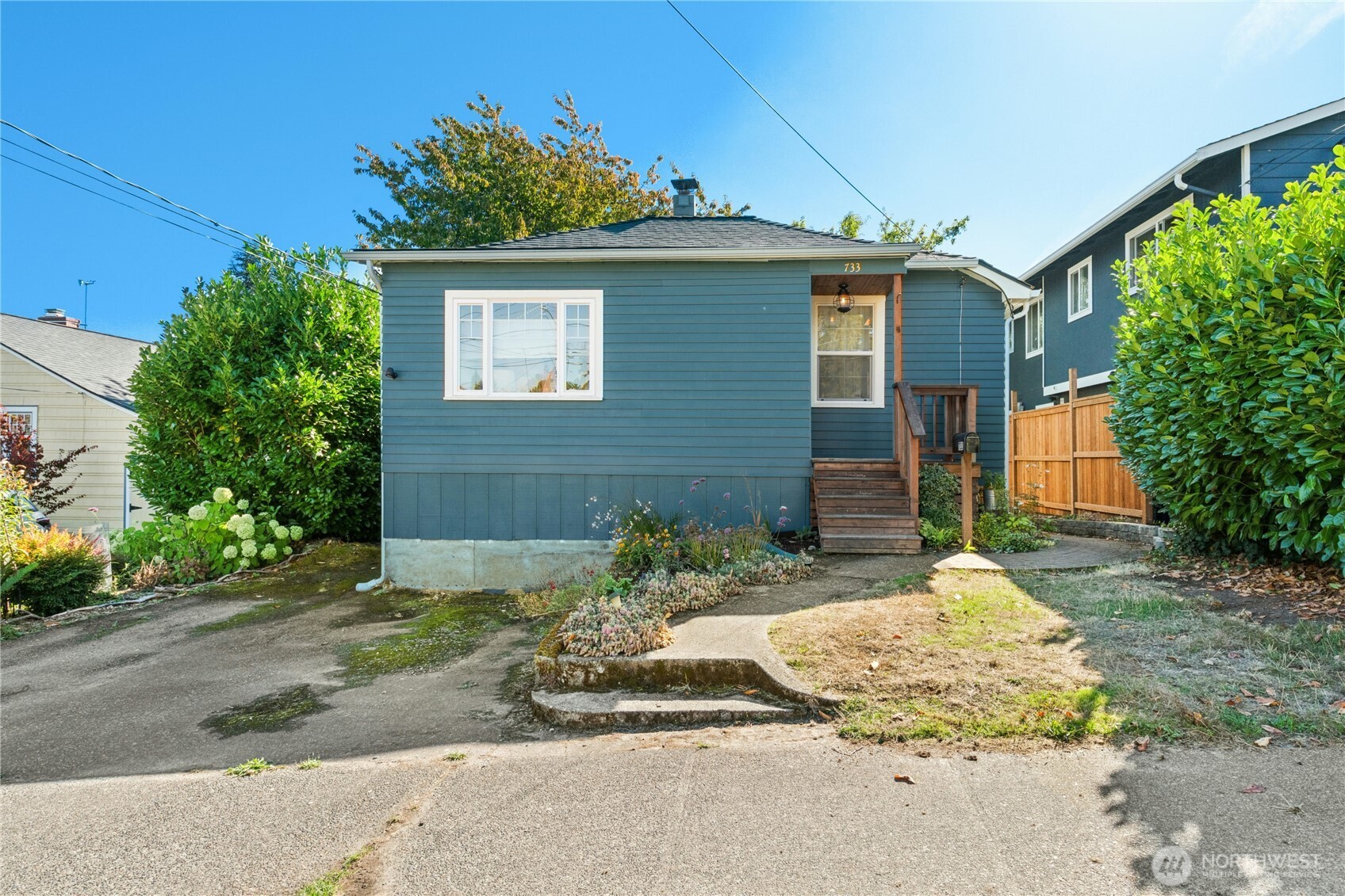733 N 97th Street Property Photo 3