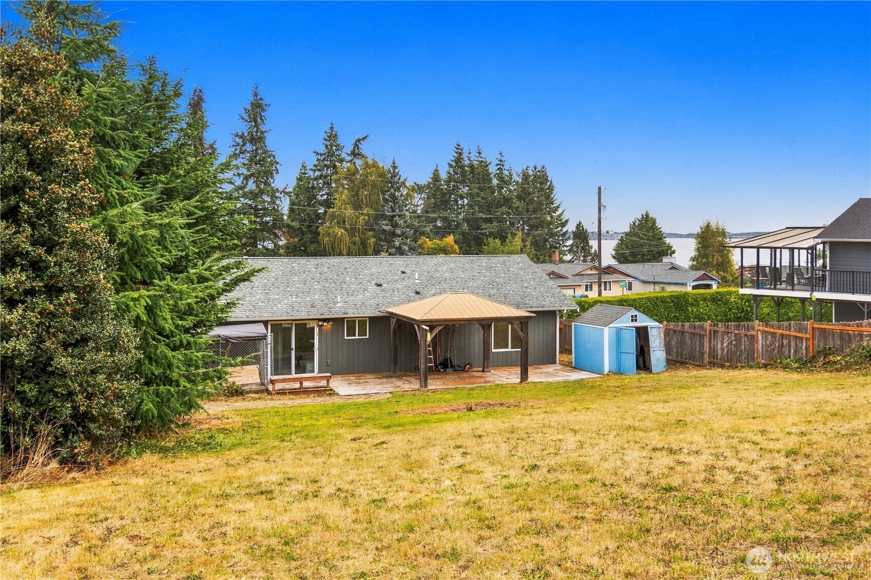 468 Harold Street Property Photo 14