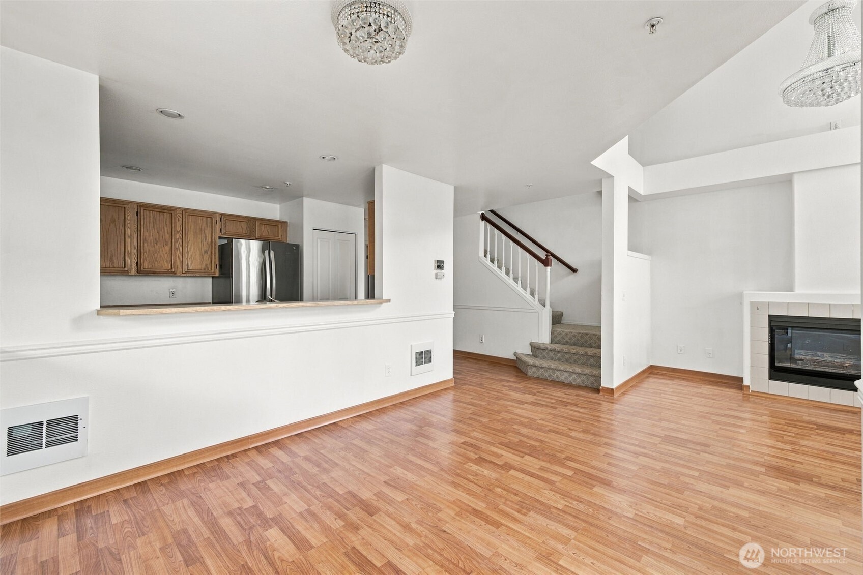 6704 S 239th Place B102 Property Photo 9