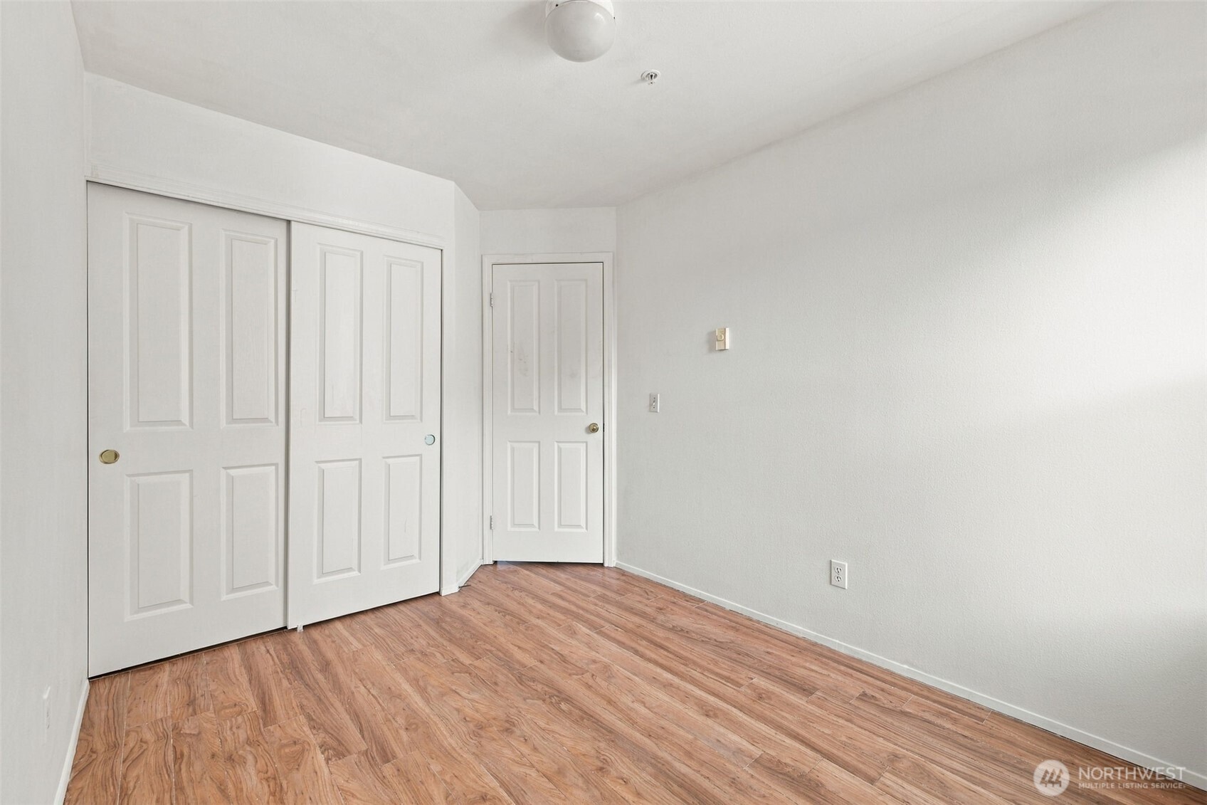 6704 S 239th Place B102 Property Photo 21